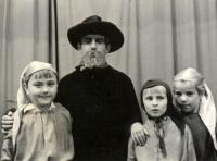 Horní Stakory, ZŠ, Dvě Maričky, 1972