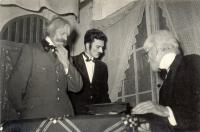 Budětice, Probuzení, Na tý louce zelený