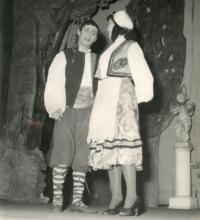 Praha-Nové Město, Automobilové závody, Chudý muž musí mít za ušima, 1956