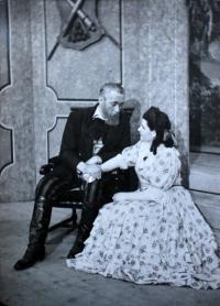 Praha-Kobylisy, Lidové divadlo, Perle panny Serafinky, 1941