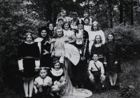 Vysoké nad Jizerou, žáci škol, Katuše, pyšná princezna, 1947