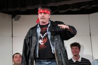 VÁCL, Tomáš, Divadlo V Roztocké, Jilemnice, Terrence McNally a David Yazbek: Donaha (2020)