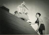 Hronov, MAJ, Čapí mládě, 1957