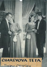 Vamberk, Zdobničan B. Thomas Charleyova teta, 1954