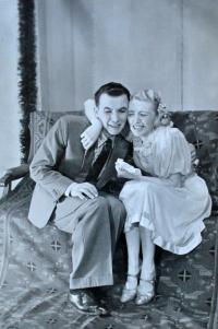 Praha-Kobylisy, Lidové divadlo, Tonča komediantka, 1942