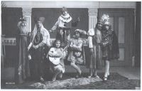 Broumov, česká škola, neurčené představení, 192x, aranžované seskupení účinkujících