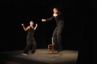 Praha-Karlín, Divadlo Tu, Řvouni, 2009