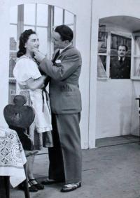 Praha-Kobylisy, Lidové divadlo, Můj pan syn, 1944