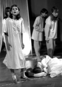 Ostrov nad Ohří, DDS Hop-hop ZUŠ, Obrazy ze života Acylpyrínků, JH 1996