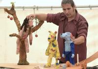 Praha, 100 opic, Pes a drak, CP Loutkářská Chrudim 2019