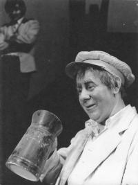 Hronov, MAJ, Ženská vojna, 1959