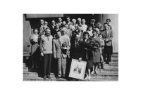 Tišnov, Členové Karasova divadla hráli Blažkův Příliš štědrý večer na Jiráskově Hronově 1961