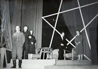 Chrudim, Jednotný klub pracujících, Opustíš-li mne