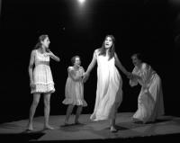 Praha-Holešovice, Ty-já-tr, Snídaně, 1999