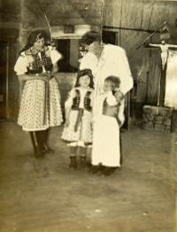 Kostelec nad Černými Lesy, Sokol, I člověk spravedlivý, 1933