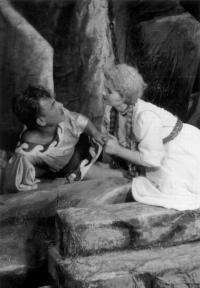 Únanov, divadelní historie