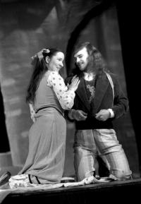 Praha, Divadlo na peróně, Kráska a zvíře, 1997