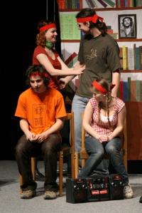 Hodonín 2009, Brno, Krátký rozum, Školní vzpora