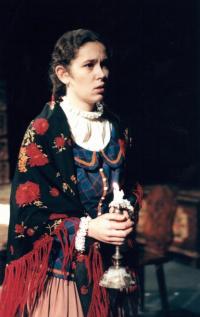 Hronov, Soubor Jiráskova divadla, Lucie Peterková, Emigrant, 2002