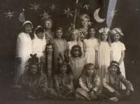 Bílá Třemešná, školní soubor, Tři bílé šípy, 1968