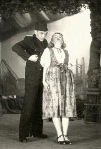 Praha-Kobylisy, Lidové divadlo, Děvčátko z kolonie, 1952