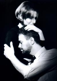 Praha, DIVADLO (bez záruky), Rodinné album, CP FEMAD Libice nad Cidlinou 2000