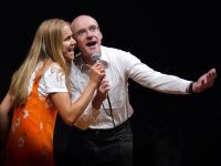 Praha-Malá Strana, Antonín, Surovosti laskavosti, 2006