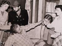 Košťálov, Sokol, Sousedi