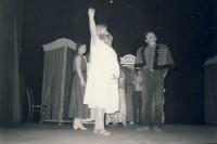 Chomutov, Čapek, Smutná historie o šlechetnémn husarovi a sličné herečce, 1986