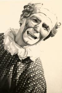 Praha-Kobylisy, Lidové divadlo, Karneval, 1946