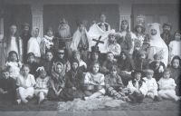 Broumov, česká škola, neurčené představení, 192x, skupina účinkujících