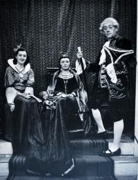 Praha-Kobylisy, Lidové divadlo, Sněhurka a 7 trpaslíků, 1940