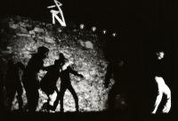 Bechyně, Divadlo v trávě, Taneční studio Černošice, Něco je hranaté, 1997