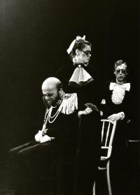 Lysá nad Labem, Divadlo AHA!, Svůj k svému, 1985