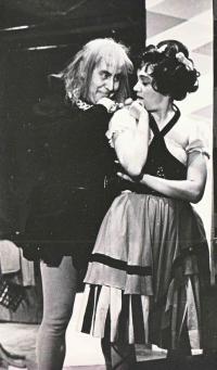 Plzeň, I. Závodní klub ROH (železničáři?), Július Zeyer: Stará historie, JH 1972