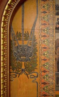 Dačice, Městské kulturní středisko, detail opony, mohutné sloupoví, veduta města, 1952