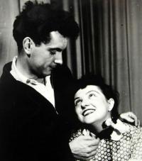 Brandýs nad Labem, Brandýské strojírny a slévárny,  Jeřábi táhnou, výjev ze hry, 1959