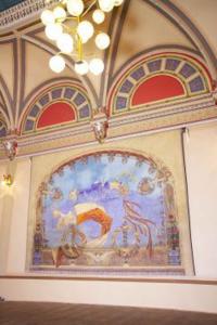 Zbiroh, zámek, instalace opony Alfonse Muchy