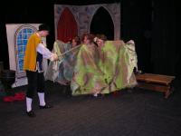 Ostrov, Divadelní scéna, O čtyřech čarodejnicích, z nichž se jedna chtěla vdávat..., 2005