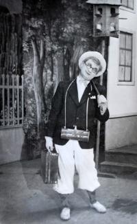 Praha-Kobylisy, Lidové divadlo, U panského dvora, 1940