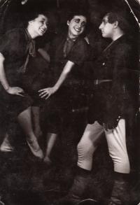 Hronov, SDO, Tvrdohlavá žena, 1949