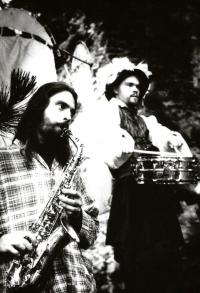 Bechyně, Continuo, Divadlo v trávě – zahájení 1997