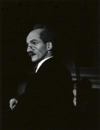 Praha-Kobylisy, Lidové divadlo, Svátek věřitelů, 1938