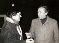 Tatobity, DS Máj, dramatik Josef Bouček (vpravo) s režisérem Petrem Peškem,1988