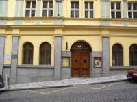 Praha-Žižkov, Divadlo Járy Cimrmana, vchod do budovy