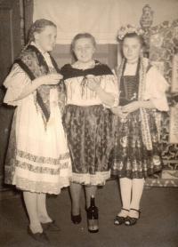 Bílá Třemešná, Osvětová beseda, Její pastorkyňa, 1957