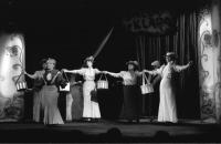 Vysoké nad Jizerou, DS Krakonoš Střediskového kulturního zařízení, Slaměný klobouk, 1989