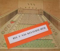 Úvaly, sál, výstava 2004