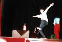 Praha 4, Promiňte, Osel a stín, 1997