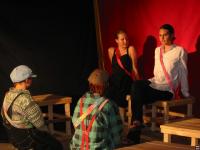 České Budějovice, Lannovka, Šaty aneb Škatule hejbejte se, 2003